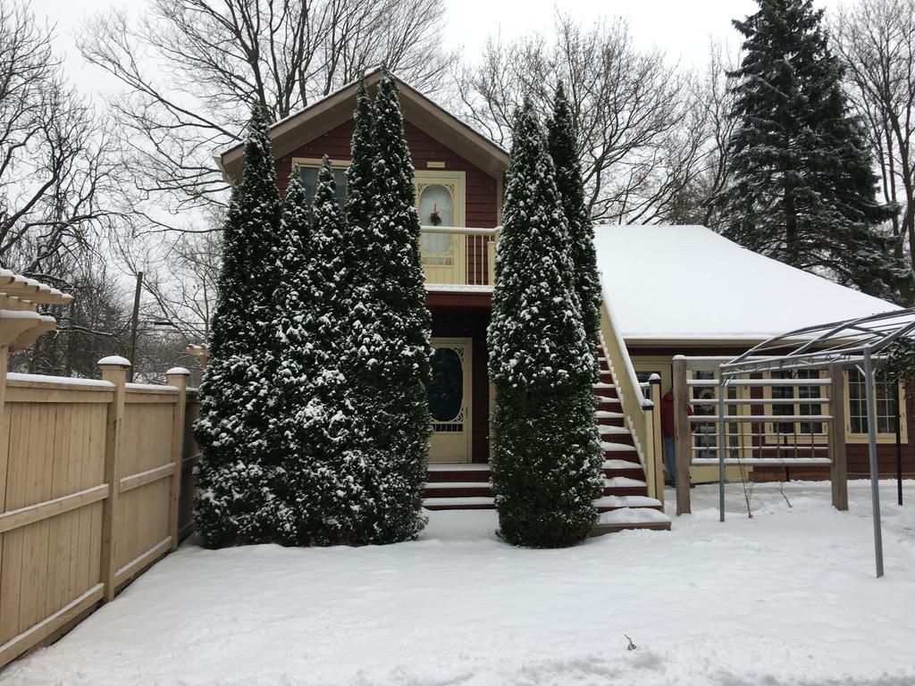 Schoolmaster's House 3*