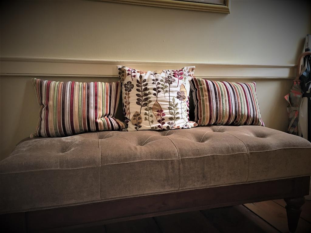 Schoolmaster's House 3*