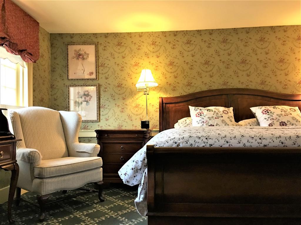 Schoolmaster's House Bed & Breakfast Niagara Falls
