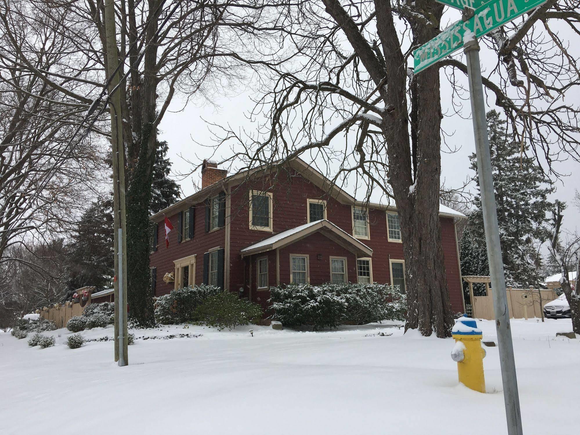 Schoolmaster's House 3* Niagara Falls